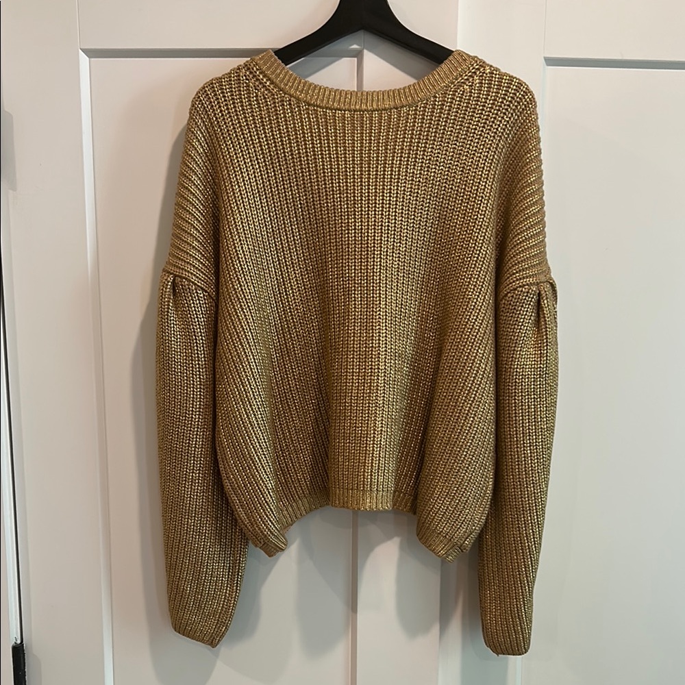 Gold Ribbed Crew Neck Sweater with Relaxed Fit